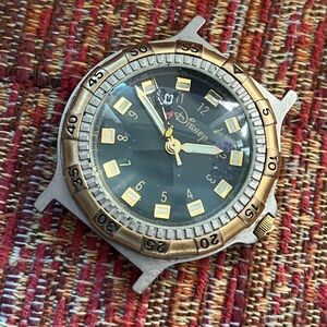 Disney Mens “Hang On Mickey” Watch!